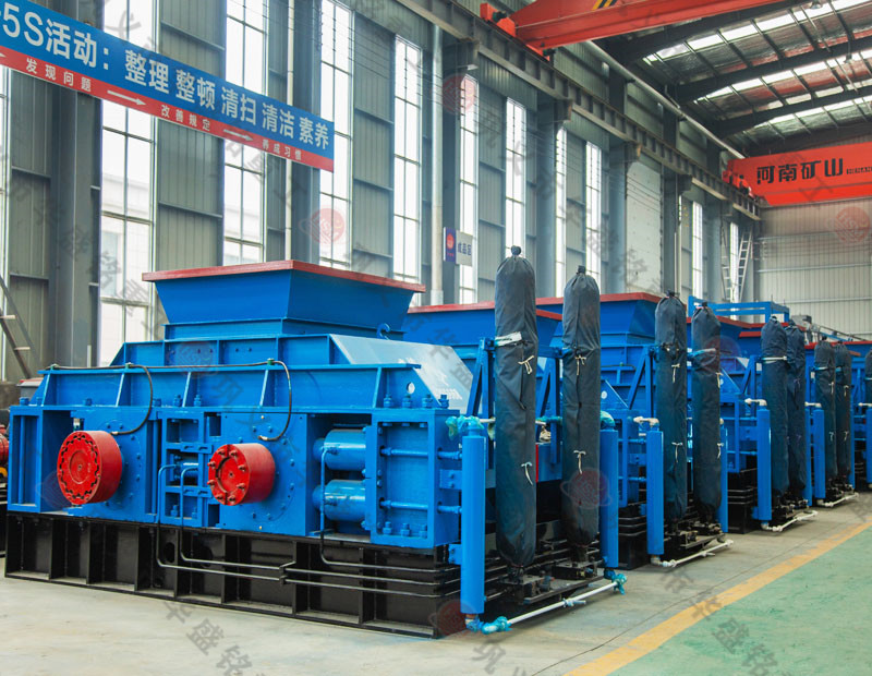 時(shí)產(chǎn)200噸的對(duì)輥制砂機(jī)型號(hào)_什么價(jià)格？